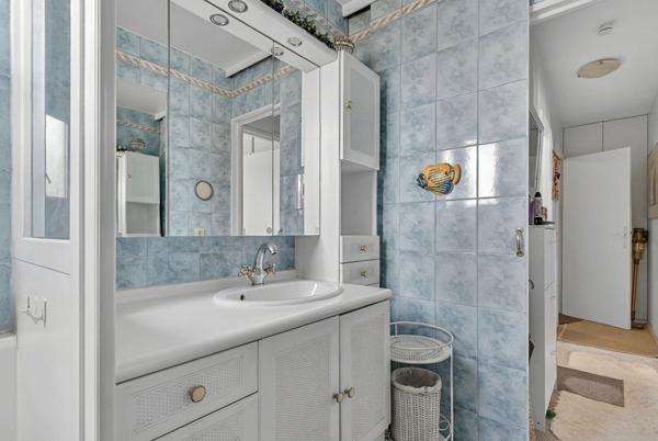 Appartement Asnières Sur Seine 4 pièces de 90 m2 avec cave et parking