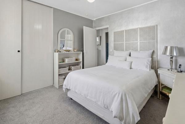 Appartement Asnières Sur Seine 4 pièces de 90 m2 avec cave et parking