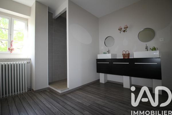Maison à vendre 7 pièces 203,59 m² Nevers