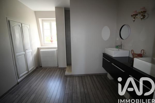 Maison à vendre 7 pièces 203,59 m² Nevers