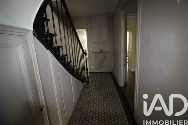 Maison à vendre 7 pièces 203,59 m² Nevers