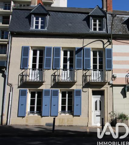 Maison à vendre 7 pièces 203,59 m² Nevers
