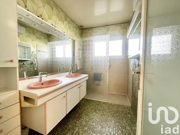 House for sale 5 rooms 115 m² Morangis