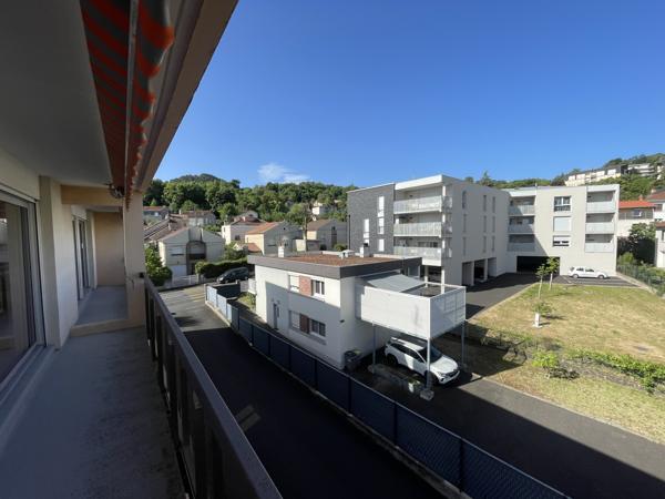 Appartement
                                                                                                                                                                                                                                                                                                                        5 pièce(s)                                                                                                                                                                                                          4 chambre(s)                                                                                                                                                                                                          138  m²