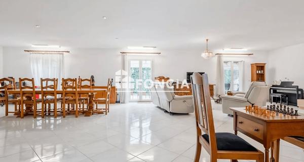 À vendre Maison 5 pièces 180 m² - Fréjus 83600