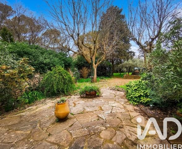 Maison à vendre 5 pièces 200 m² Nîmes