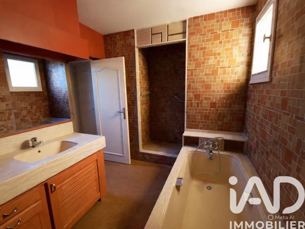 Maison à vendre 5 pièces 200 m² Nîmes