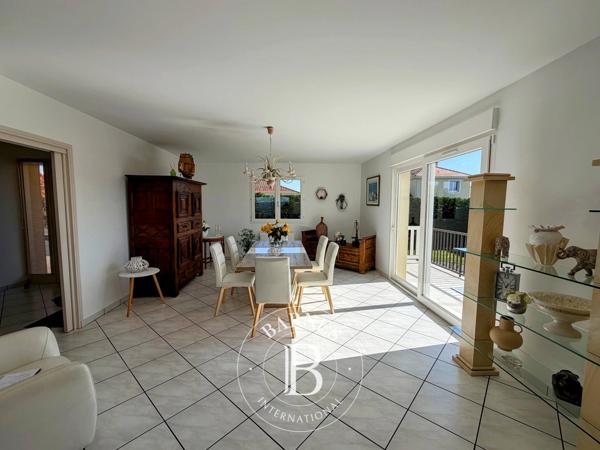 Vichy, Villa 3 Chambres -  215 m² à vendre
