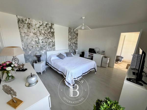 Vichy, Villa 3 Chambres -  215 m² à vendre