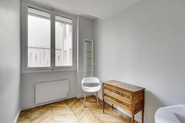 Lyon 2 - Bellecour - Appartement meublé et rénové de 71,28 m² - 1 Bureau - 1 Chambre