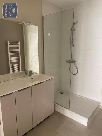 Appartement à louer 2 pièces 55.17m²