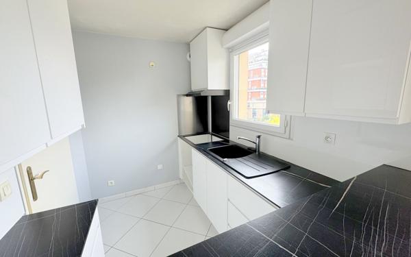 Appartement à vendre    4 pièces •  Bobigny