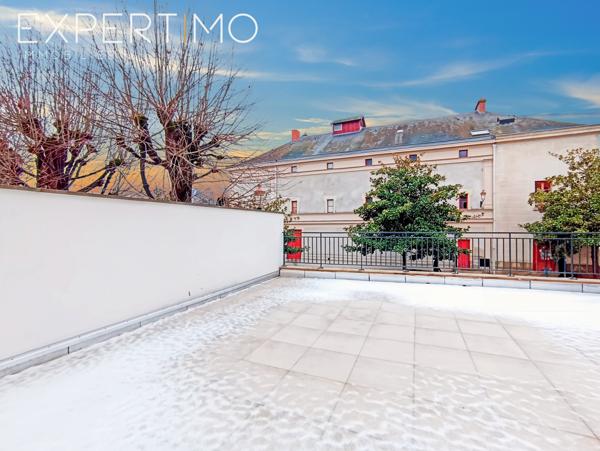 Étampes (91150) Magnifique 2 pièces avec grande terrasse dans petite résidence sécurisée à faibles charges au coeur d'Etampes