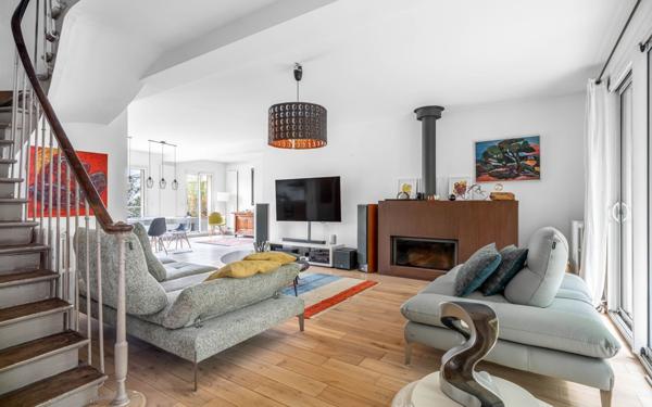 Maison à vendre    7 pièces • 190 m2 Chaville