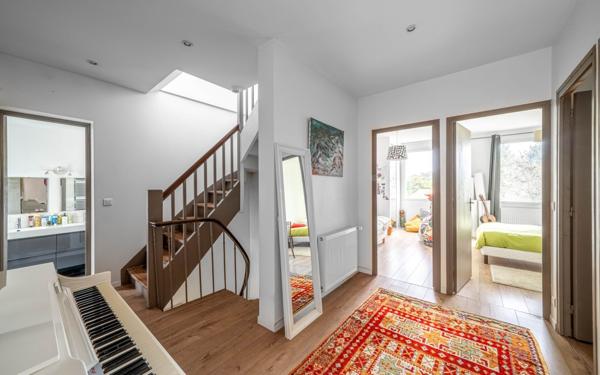 Maison à vendre    7 pièces • 190 m2 Chaville