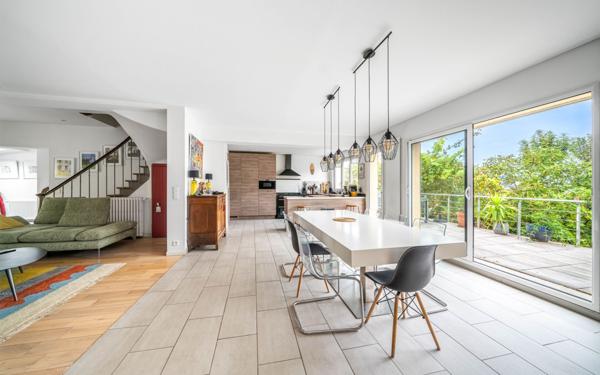 Maison à vendre    7 pièces • 190 m2 Chaville