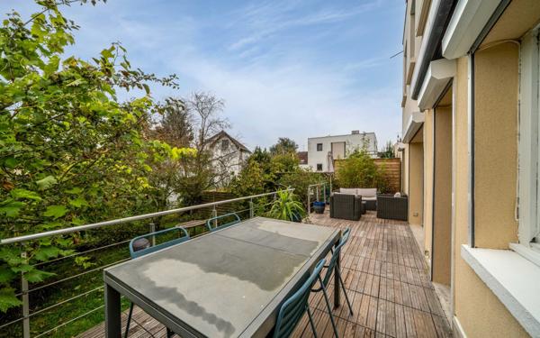 Maison à vendre    7 pièces • 190 m2 Chaville