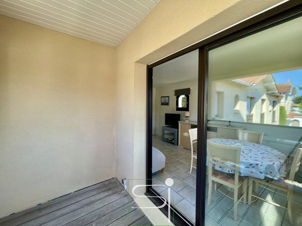 Appartement
                                                                                                                                                                                                                                                                                                                        2 pièce(s)                                                                                                                                                                                                          1 chambre(s)                                                                                                                                                                                                          48  m²