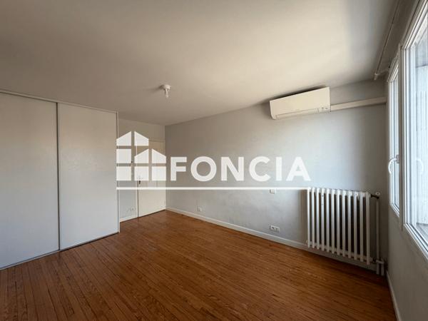 Location Appartement 3 pièces 81.15 m² - 74 RUE SALVAN DE SALIES Albi 81000