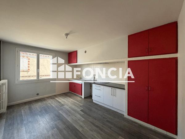 Location Appartement 3 pièces 81.15 m² - 74 RUE SALVAN DE SALIES Albi 81000