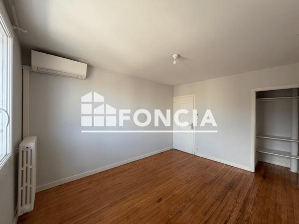 Location Appartement 3 pièces 81.15 m² - 74 RUE SALVAN DE SALIES Albi 81000