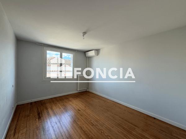 Location Appartement 3 pièces 81.15 m² - 74 RUE SALVAN DE SALIES Albi 81000