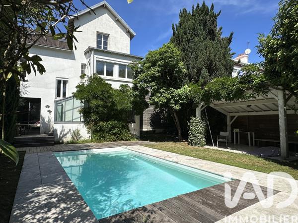 Maison à vendre 9 pièces 212 m² Nantes