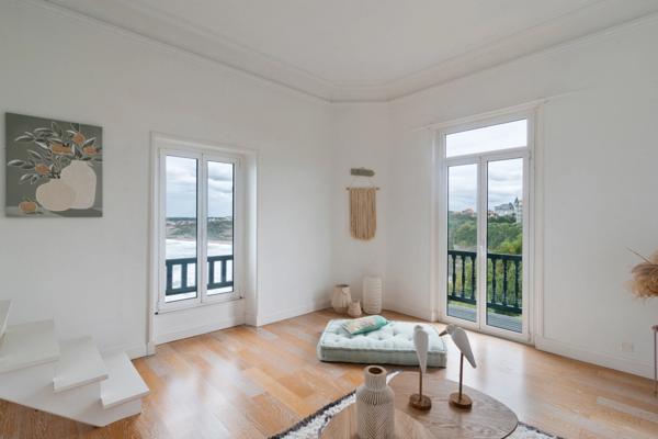 Duplex d’exception avec vue océan – Biarritz – 3 pièces – 73 m² Carrez - Visite interactive disponible