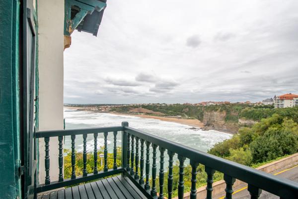 Duplex d’exception avec vue océan – Biarritz – 3 pièces – 73 m² Carrez - Visite interactive disponible