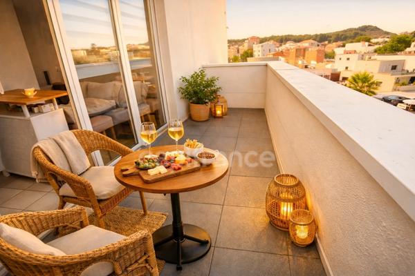 Sélection Privée Capifrance : studio rare au dernier étage avec terrasse et garage fermé.