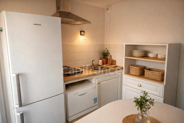 Sélection Privée Capifrance : studio rare au dernier étage avec terrasse et garage fermé.