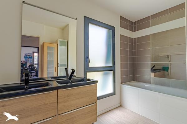 Maison 295 310 € Ambarès-et-Lagrave 4 p 87 m² DPE A