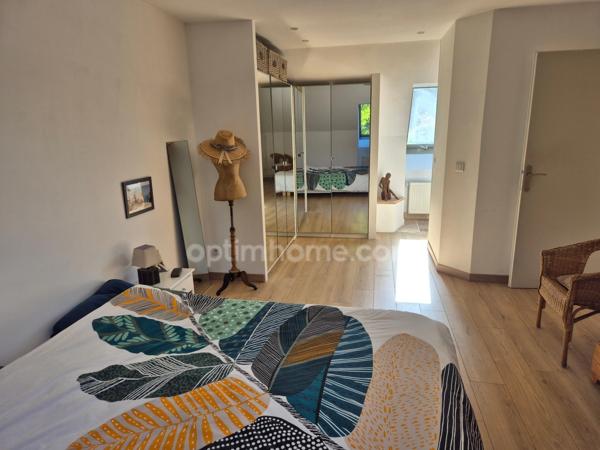 Maison individuelle 5 chambres offrant 182m2 hab sur parcelle de 860m2