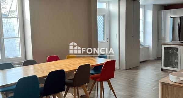 À vendre Maison 7 pièces 200 m² - Vaas 72500