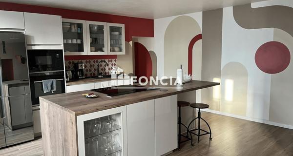 À vendre Maison 7 pièces 200 m² - Vaas 72500