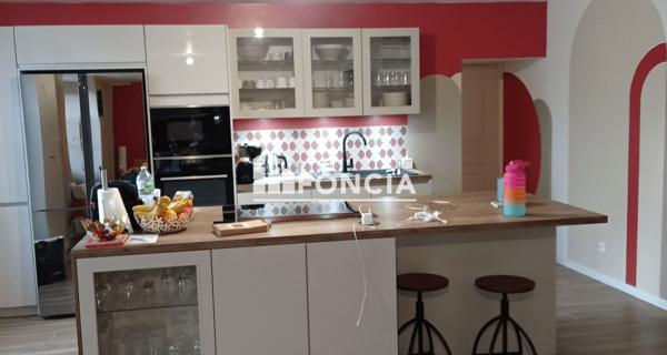 À vendre Maison 7 pièces 200 m² - Vaas 72500