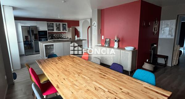 À vendre Maison 7 pièces 200 m² - Vaas 72500