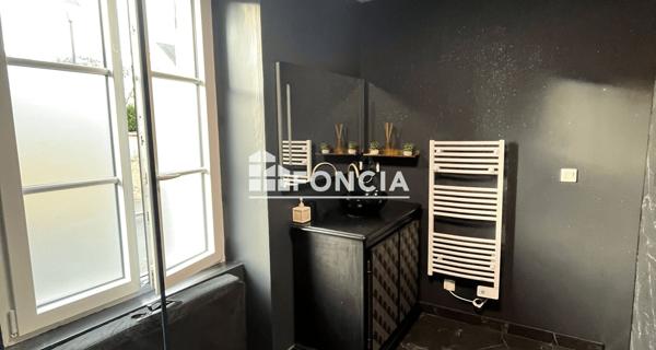 À vendre Maison 7 pièces 200 m² - Vaas 72500