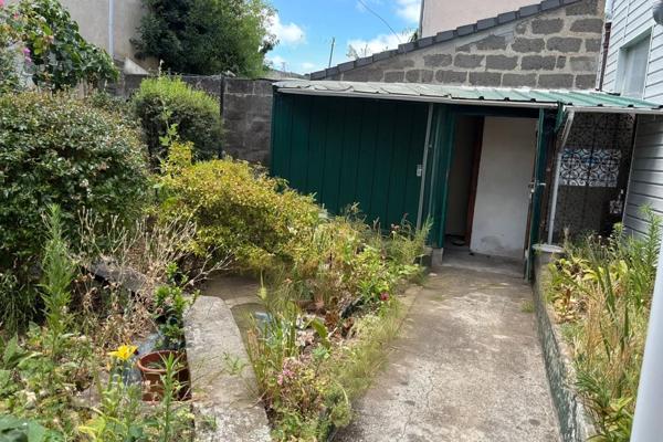 A VENDRE NANTES/CENTRE VILLE APPARTEMENT 2 CHAMBRES AVEC SON JARDIN PRIVATIF