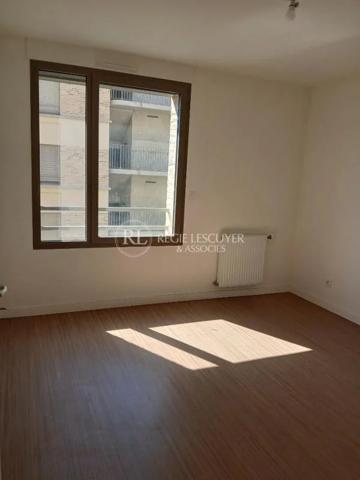 Appartement à louer à Saint-Priest (69800)