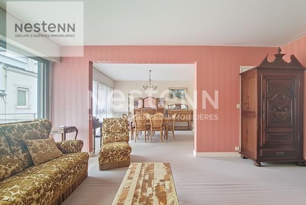 RARE ! Orléans Illiers / Martroi, appartement 2 chambres avec ascenseur - 2 balcons et parking !