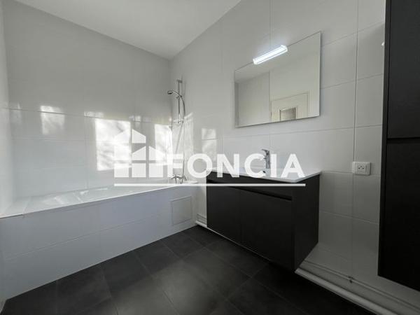 Location Appartement 4 pièces 78 m² - 45 Rue Wauthier Saint Germain En Laye 78100