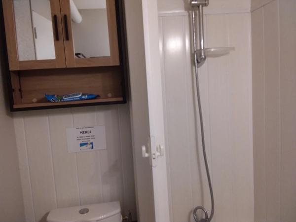 Studio 24 m² avec balcon, cellier, et casier à ski.