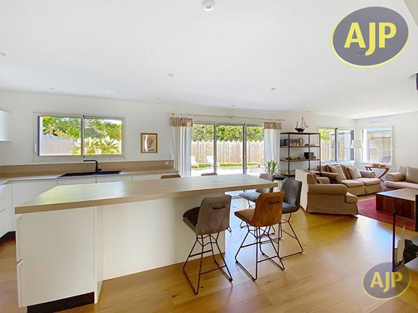 Maison à vendre Carquefou - 7 pièces, 142m² avec 4 chambre(s) à 728 000€ - AJP Immobilier Carquefou