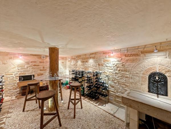 Maison à vendre 9 pièces (71) 3 minutes de Givry 184 m² 2 garages 2 dépendances piscine terrain de 1800 m²