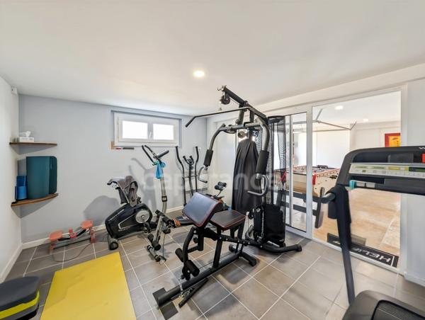 Maison à vendre 9 pièces (71) 3 minutes de Givry 184 m² 2 garages 2 dépendances piscine terrain de 1800 m²