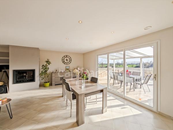 Maison à vendre 9 pièces (71) 3 minutes de Givry 184 m² 2 garages 2 dépendances piscine terrain de 1800 m²