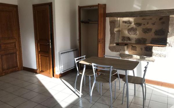 Appartement à louer    1 pièce • 25 m2 Mende