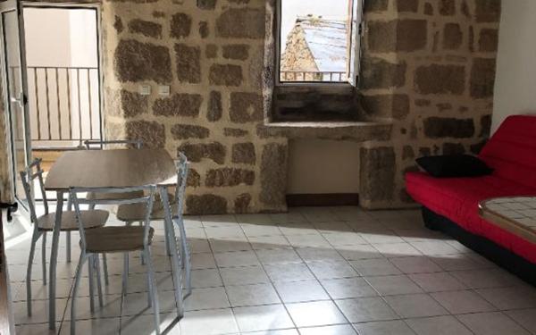 Appartement à louer    1 pièce • 25 m2 Mende