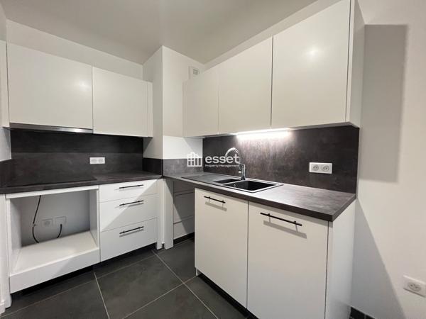 Location Appartement 3 pièces 76.88 m² - Courbevoie 92400